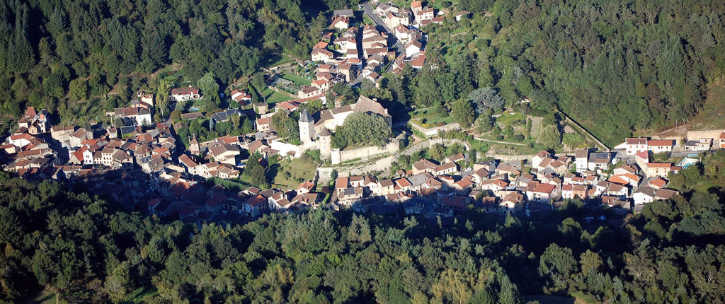 Vue aérienne de Châteldon
